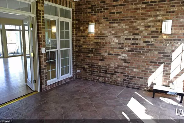 Wilkesboro, NC 28697,398 Grace DR