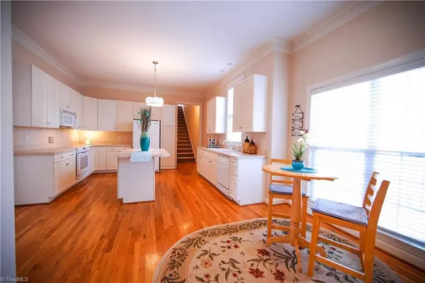 Summerfield, NC 27358,6998 Bethesda CT