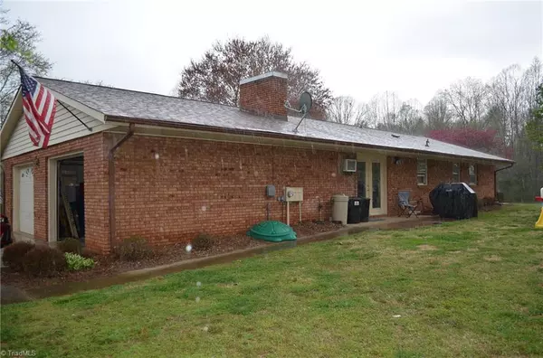 North Wilkesboro, NC 28659,462 Beaumont Elm ST