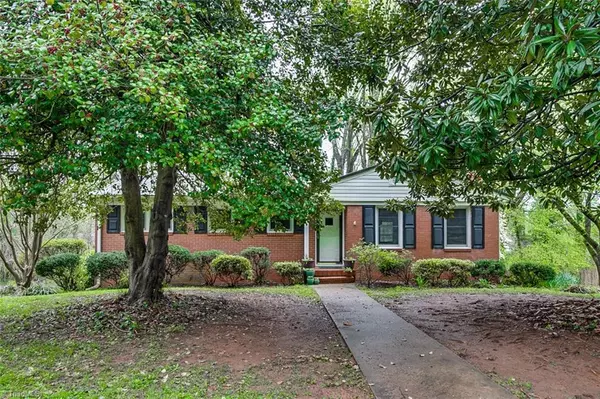 21 Hillside DR, Lexington, NC 27295