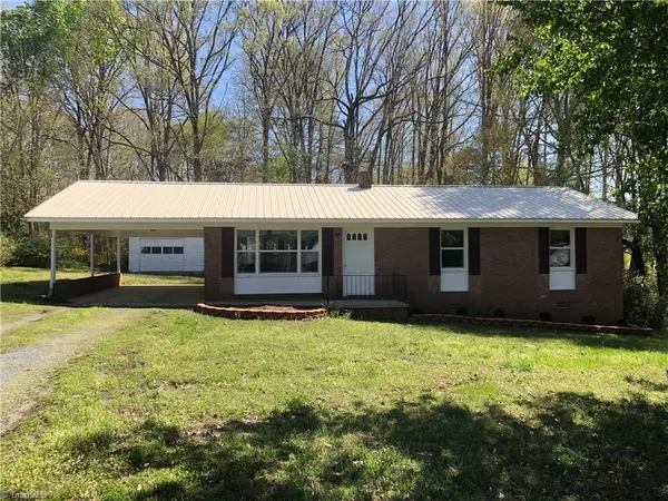 383 Curtis ST, Ramseur, NC 27316