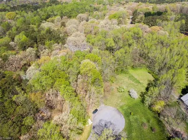 Summerfield, NC 27358,7604 Tiarella CT