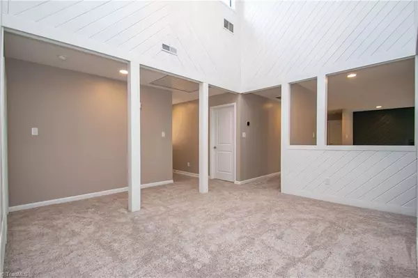 Oak Ridge, NC 27310,8805 Dapple Grey RD