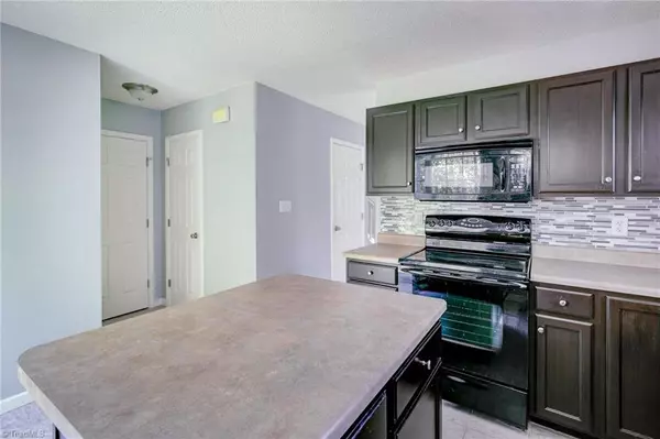 Greensboro, NC 27407,291 Malamute LN