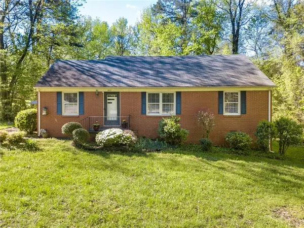 2821 Kilbourne DR, Greensboro, NC 27407