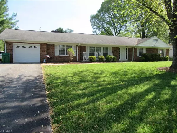 King, NC 27021,706 Kingsway DR