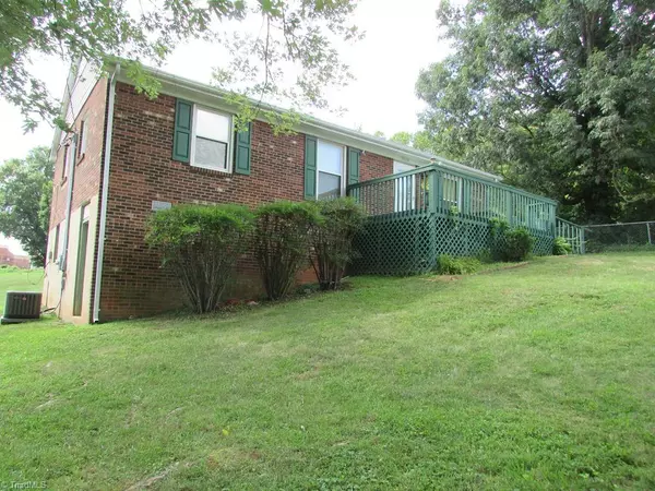 3020 Pearson ST, North Wilkesboro, NC 28659