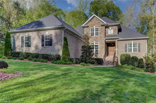 205 Hash LN, Summerfield, NC 27358