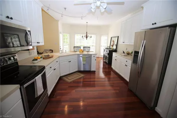 Oak Ridge, NC 27310,6702 Currieton DR