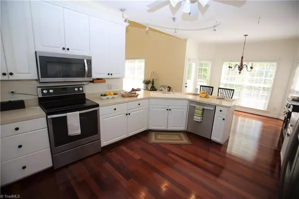 Oak Ridge, NC 27310,6702 Currieton DR