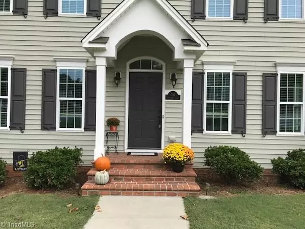 316 Cotswold LN, King, NC 27021