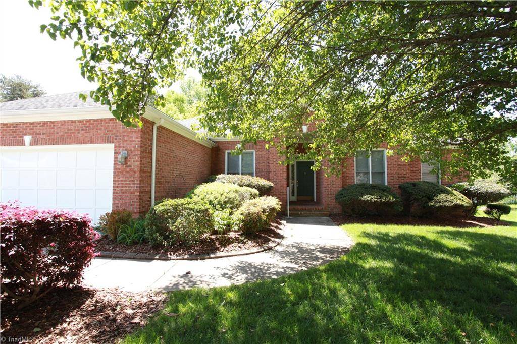 12 Fawnwood CT, Greensboro, NC 27407