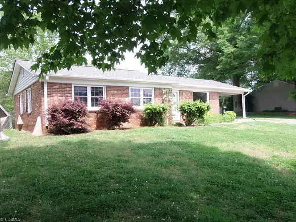 122 Maple LN, King, NC 27021