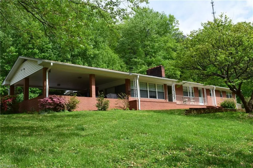 Mount Airy, NC 27030,158 Fish Hook LN