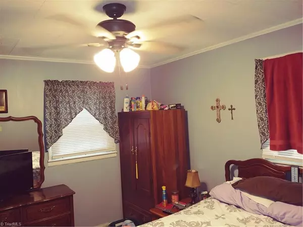 Madison, NC 27025,604 Hunter ST