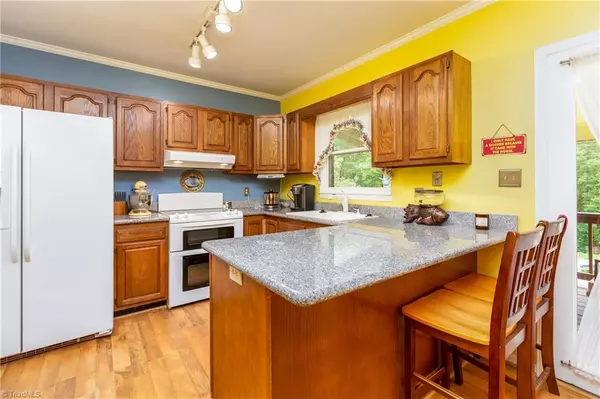 Pfafftown, NC 27040,4605 Oak Park DR