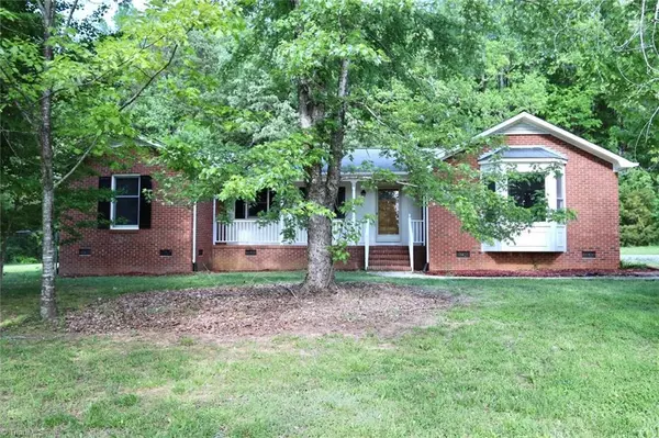 2300 Mebane Oaks RD, Mebane, NC 27302