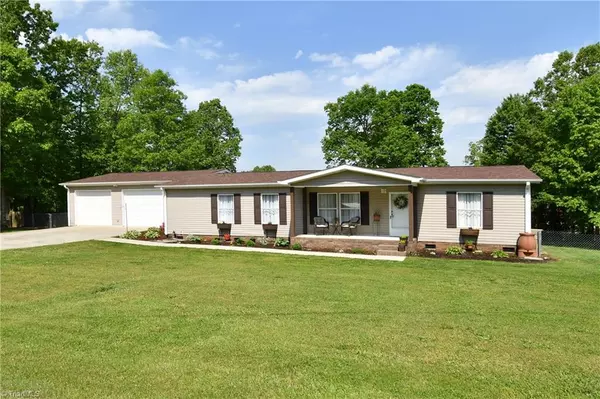 132 Robys RD, King, NC 27021