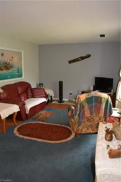 King, NC 27021,210 Mountainview CT