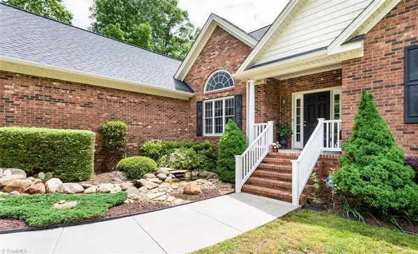 Stoneville, NC 27048,174 Knollwood DR