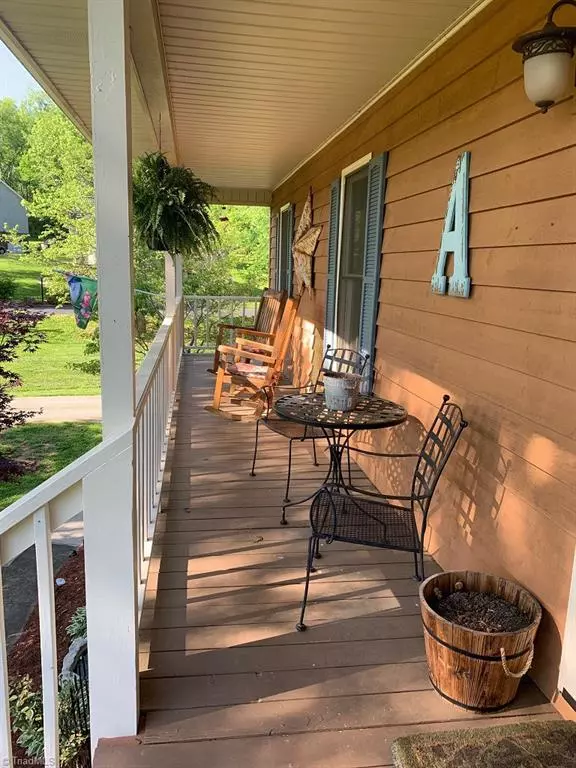 Millers Creek, NC 28651,183 Meadow DR