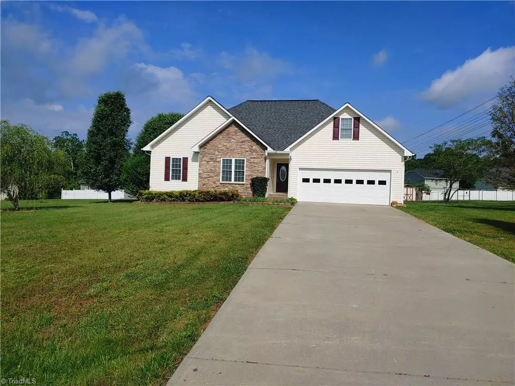 Mocksville, NC 27028,131 Applegate CT