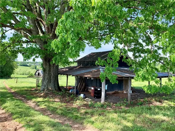 Roaring River, NC 28669,174 Whistlestop LN