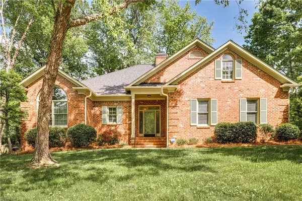 902 Benfield DR, Greensboro, NC 27410