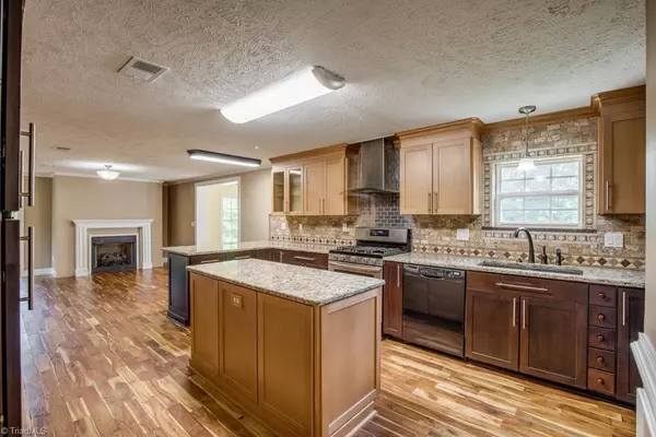 King, NC 27021,1226 Hill RD