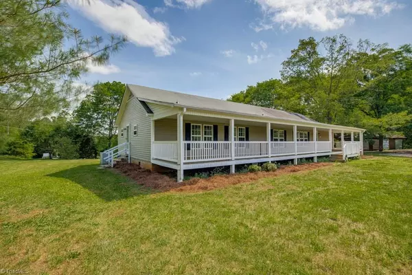 1226 Hill RD, King, NC 27021