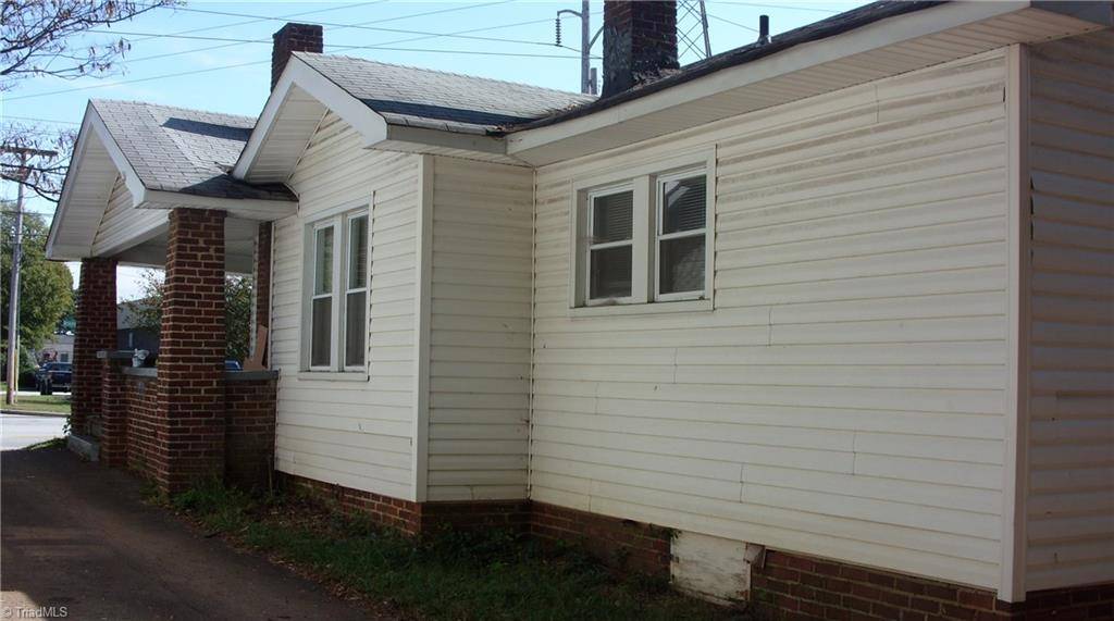 High Point, NC 27260,1208 Brentwood ST
