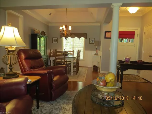 King, NC 27021,105 Kirkleigh CT