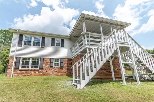 Mount Airy, NC 27030,205 Burgundy RD