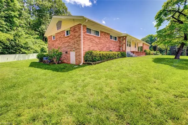 Greensboro, NC 27407,5015 Shadygrove LN
