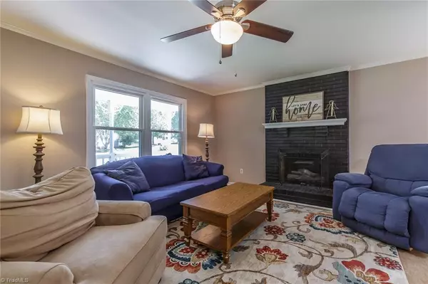 Mebane, NC 27302,812 Hunters RUN