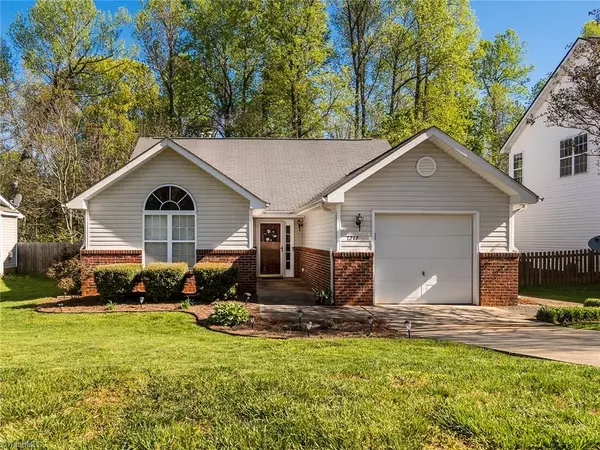 1217 Briarwood DR, Mebane, NC 27302