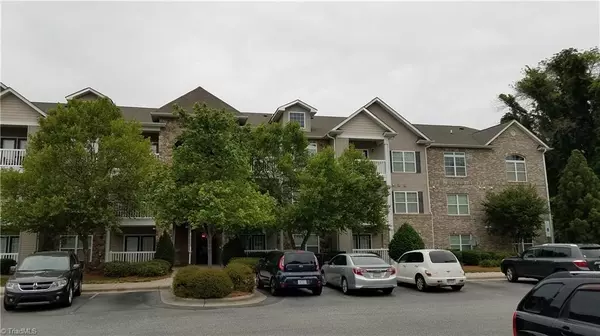 7102 Friendly AVE #109, Greensboro, NC 27410