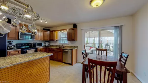 King, NC 27021,133 Lynne AVE