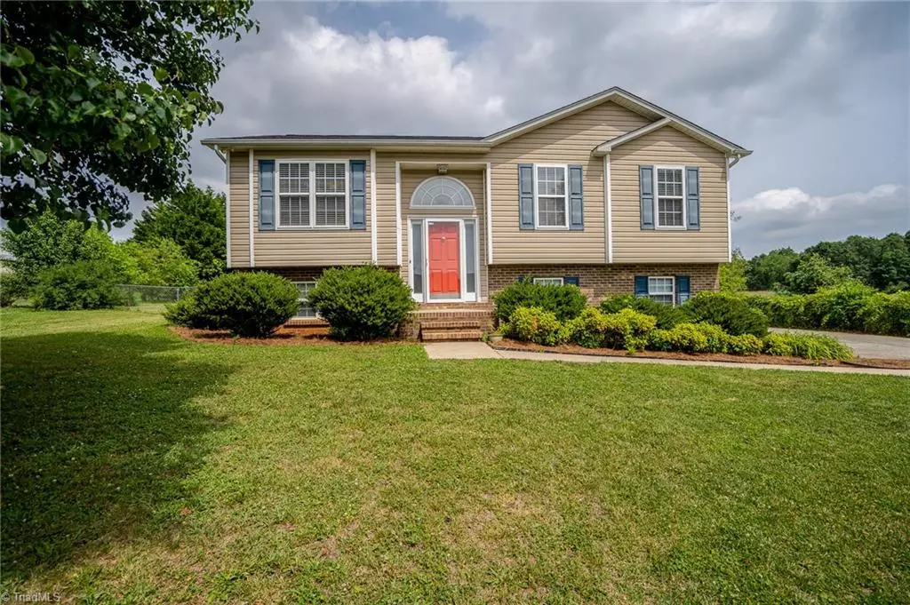 King, NC 27021,133 Lynne AVE