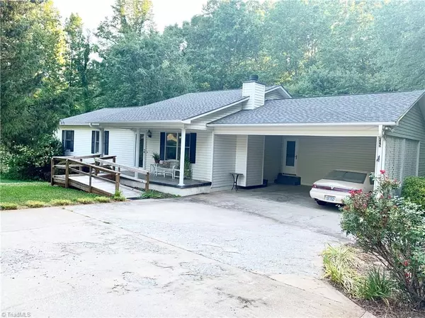 Linwood, NC 27299,215 Queen RD