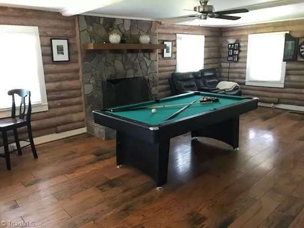 King, NC 27021,2021 Mountain View RD