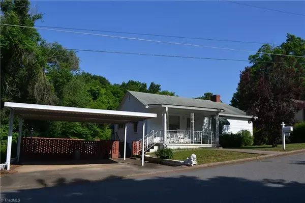 310 N 1st AVE, Mayodan, NC 27027