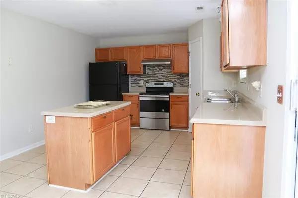 High Point, NC 27260,3773 Banbridge DR