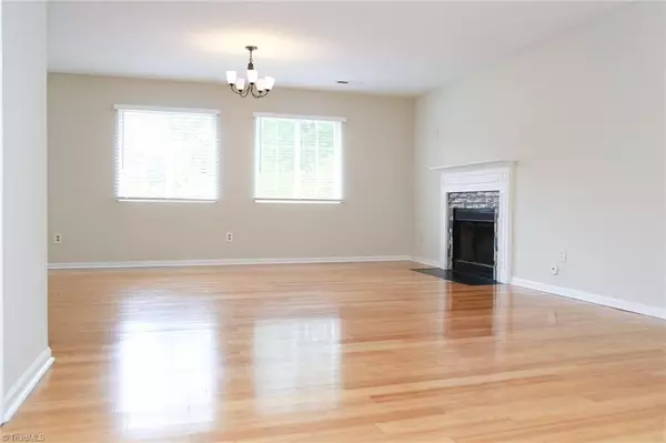 High Point, NC 27260,3773 Banbridge DR