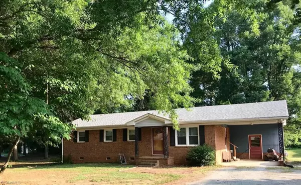 303 Stratford RD, Lexington, NC 27292