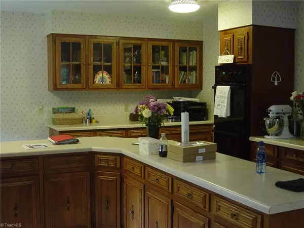 Wilkesboro, NC 28697,6041 NC Highway 268