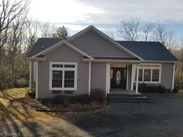 304 Matterhorn DR, Fancy Gap, VA 24328