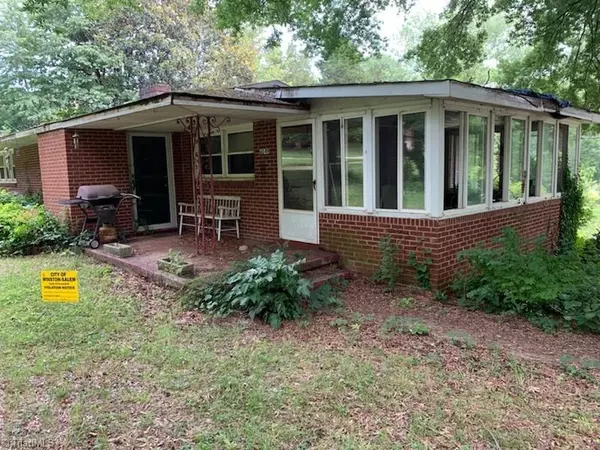 4549 Sunny DR, Winston Salem, NC 27106