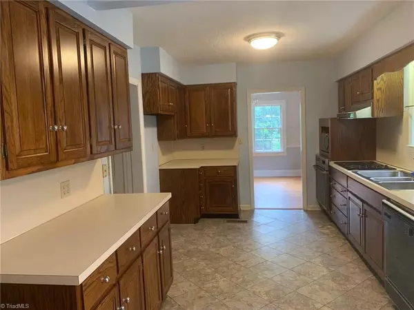 High Point, NC 27262,1012 Ferndale BLVD