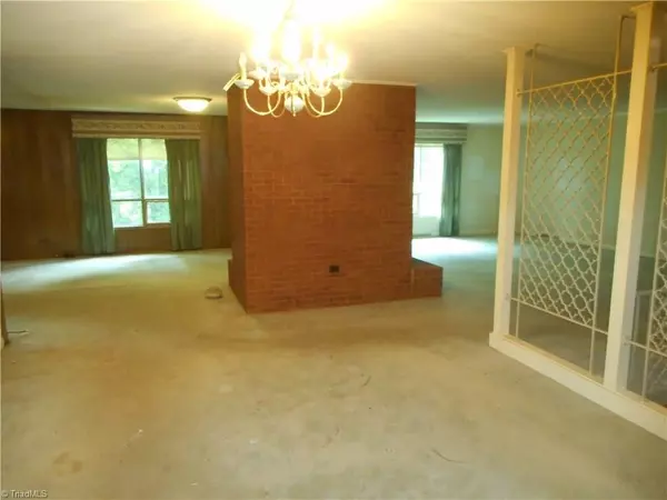 Pfafftown, NC 27040,3601 Grandview Club RD